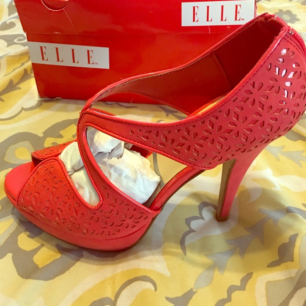 Coral high heels, small platform